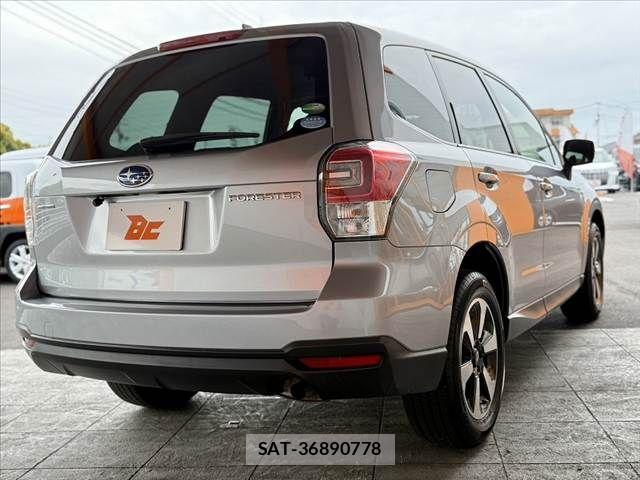 Subaru FORESTER 2017-08 7327145-14