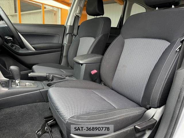 Subaru FORESTER 2017-08 7327145-16