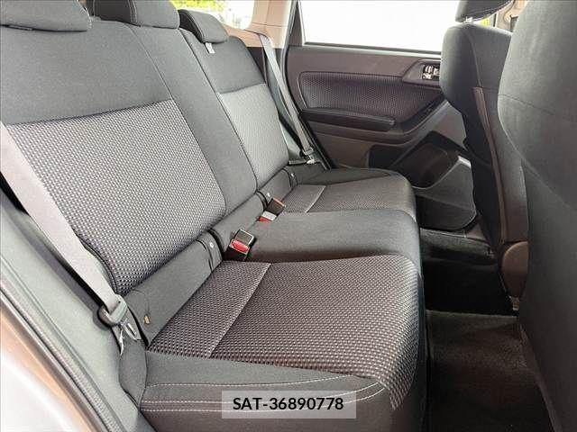 Subaru FORESTER 2017-08 7327145-17