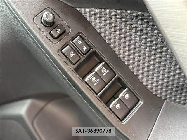 Subaru FORESTER 2017-08 7327145-22