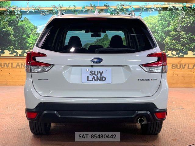 Subaru FORESTER 2018-07 7327118-16