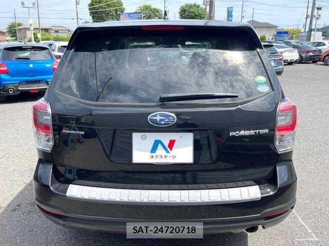 Subaru FORESTER 2017-08 7392204-13