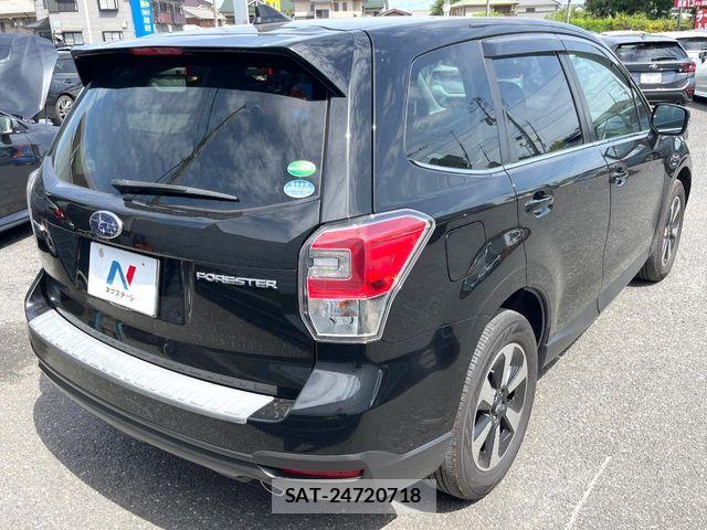 Subaru FORESTER 2017-08 7392204-15