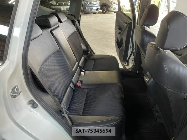 Subaru FORESTER 2016-05 7454394-10