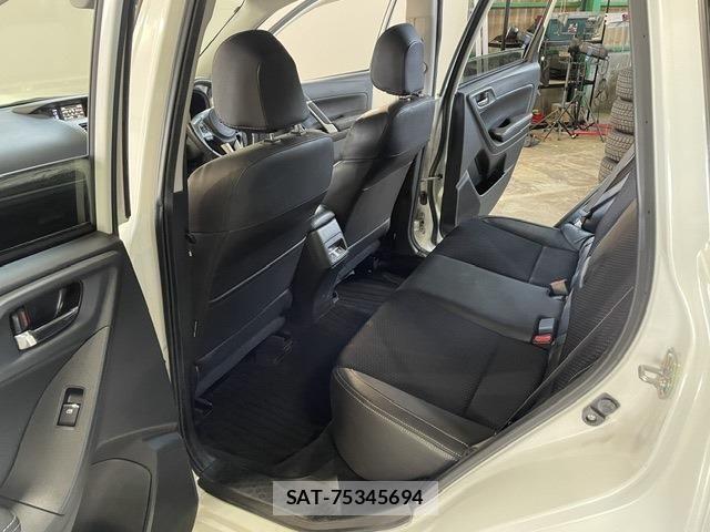 Subaru FORESTER 2016-05 7454394-12