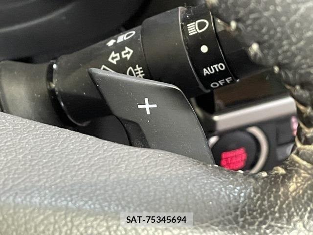 Subaru FORESTER 2016-05 7454394-23
