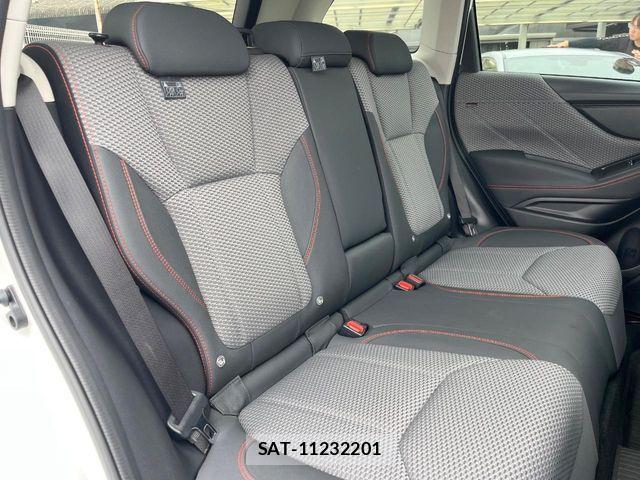 Subaru FORESTER 2019-01 7454374-12