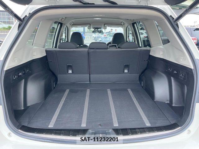 Subaru FORESTER 2019-01 7454374-13