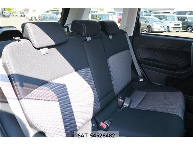 Subaru FORESTER 2016-04 7454384-11