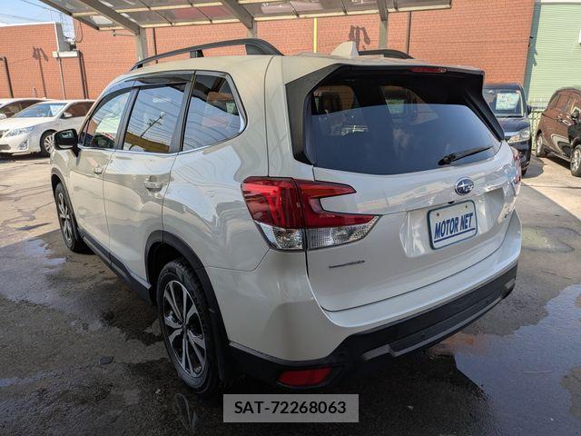 Subaru FORESTER 2018-11 7454383-23