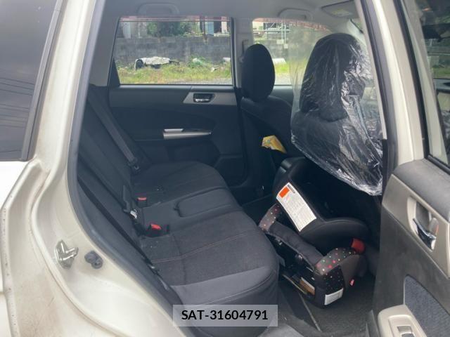 Subaru FORESTER 2010-02 7454424-10