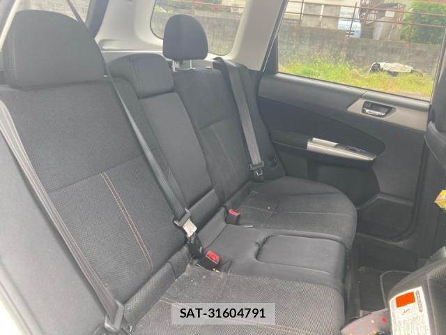 Subaru FORESTER 2010-02 7454424-11