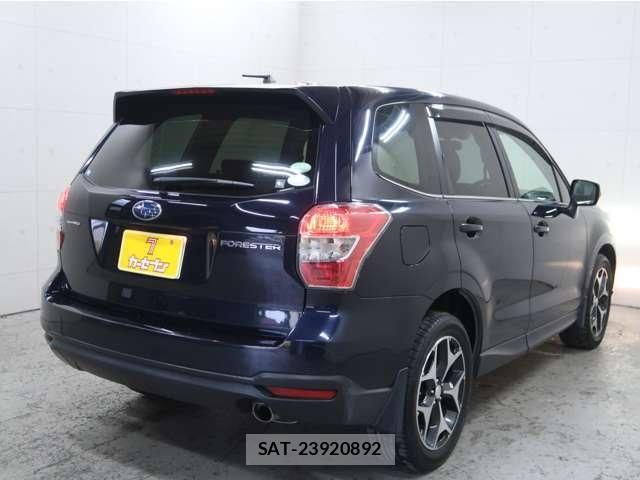 Subaru FORESTER 2014-06 7454414-14