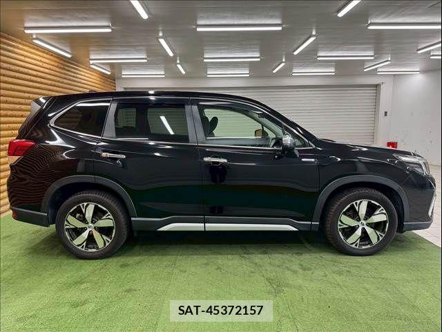 Subaru FORESTER 2019-02 7500618-17