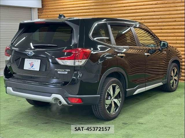 Subaru FORESTER 2019-02 7500618-18