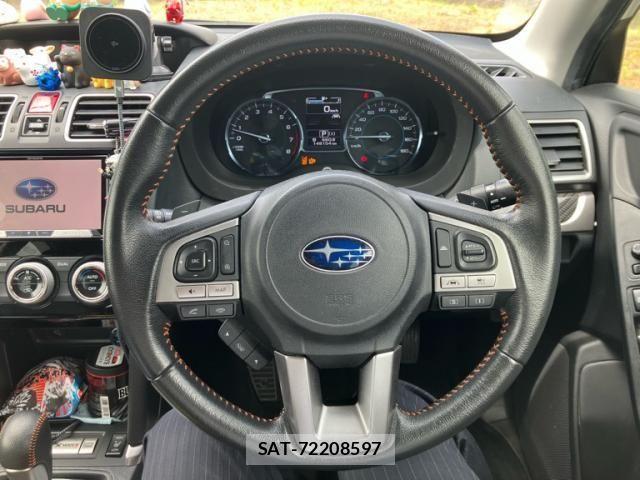 Subaru FORESTER 2018-03 7562144-17