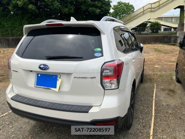 Subaru FORESTER 2018-03 7562144-2