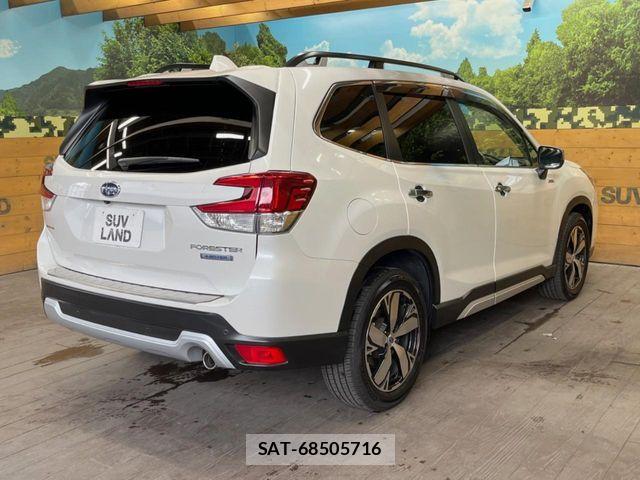 Subaru FORESTER 2019-08 7562139-16
