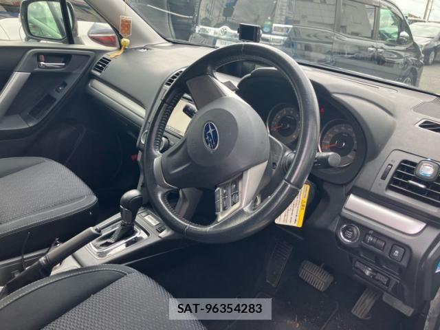 Subaru FORESTER 2013-10 7562146-15
