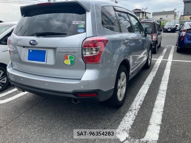Subaru FORESTER 2013-10 7562146-3