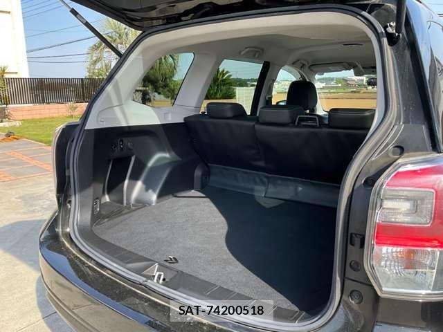 Subaru FORESTER 2018-05 7616648-24