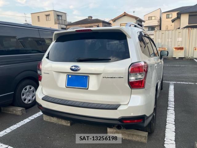 Subaru FORESTER 2013-09 7616667-4