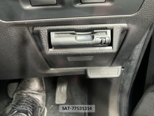 Subaru FORESTER 2013-09 7616662-16