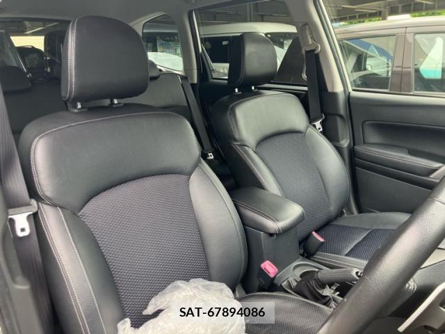 Subaru FORESTER 2015-02 7616661-16