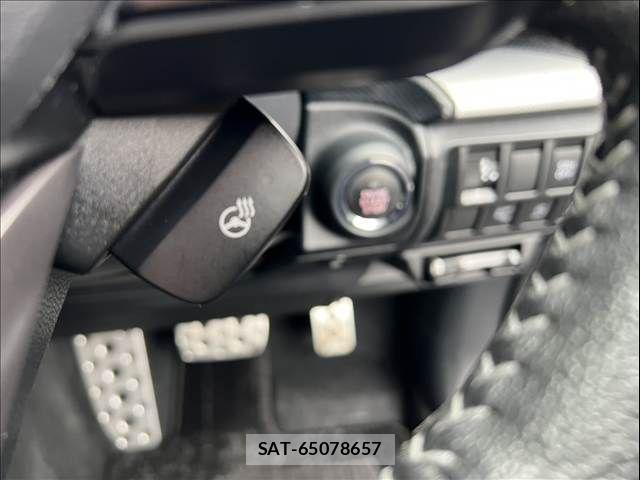 Subaru FORESTER 2018-10 7723456-28