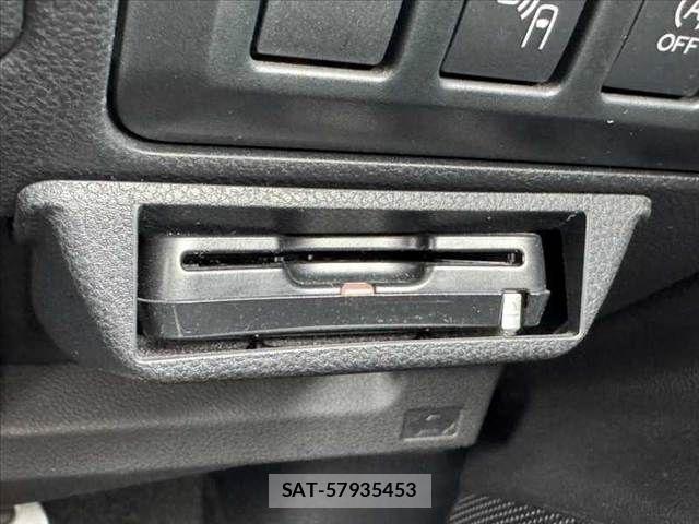 Subaru FORESTER 2019-07 7876533-28
