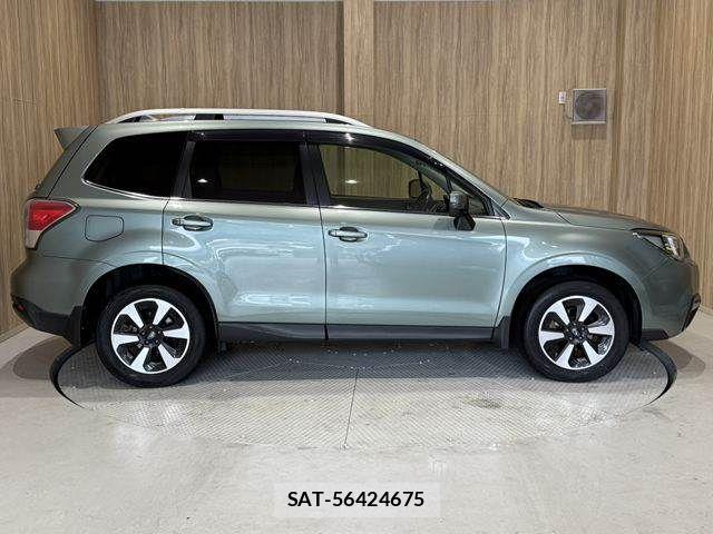 Subaru FORESTER 2016-02 7876547-17
