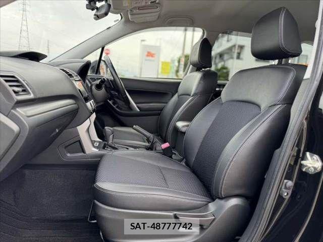 Subaru FORESTER 2018-01 7961714-16