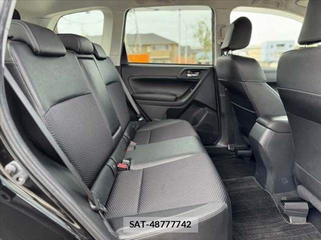 Subaru FORESTER 2018-01 7961714-18