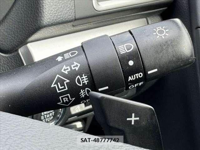 Subaru FORESTER 2018-01 7961714-24