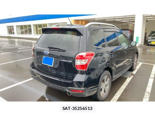 Subaru FORESTER 2014-03 7979269-5