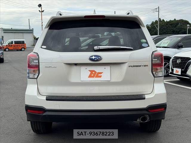 Subaru FORESTER 2016-02 7979266-13