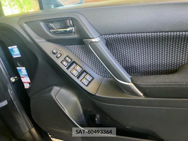 Subaru FORESTER 2018-06 7979265-12