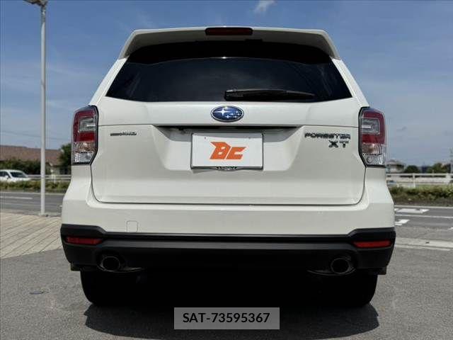 Subaru FORESTER 2018-01 8035642-13