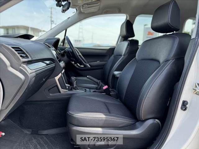 Subaru FORESTER 2018-01 8035642-16