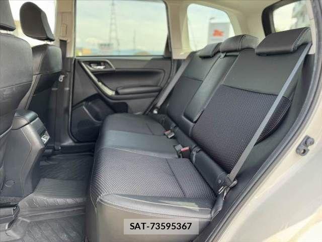 Subaru FORESTER 2018-01 8035642-17