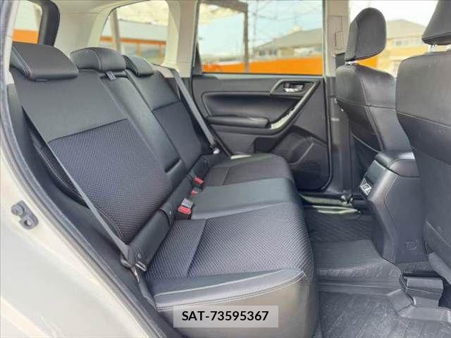 Subaru FORESTER 2018-01 8035642-18