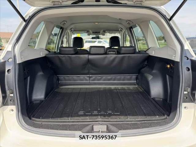 Subaru FORESTER 2018-01 8035642-19