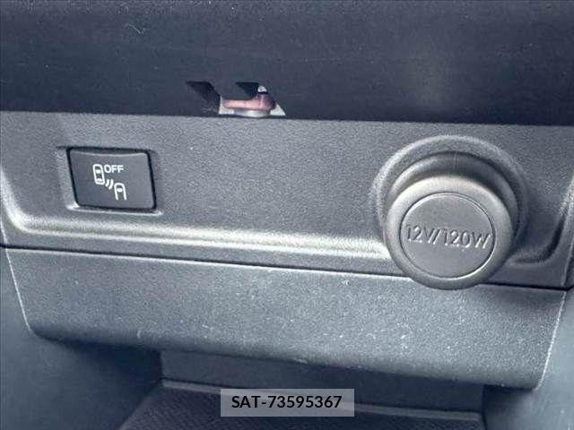 Subaru FORESTER 2018-01 8035642-28