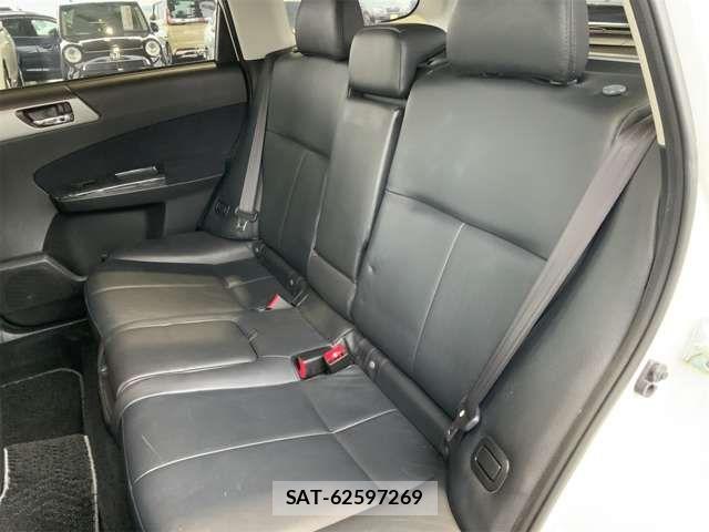 Subaru FORESTER 2012-01 8073816-16