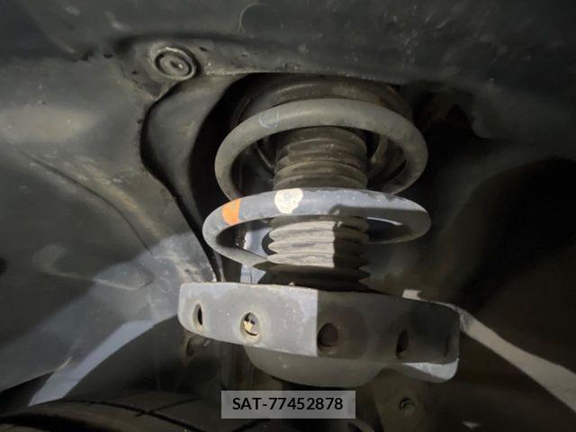 Subaru FORESTER 2017-08 8099230-19