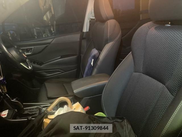Subaru FORESTER 2018-12 8099225-11