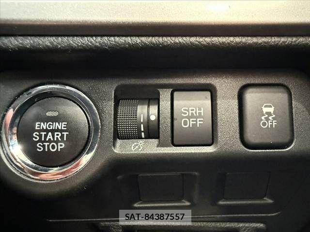 Subaru FORESTER 2017-05 8099234-29