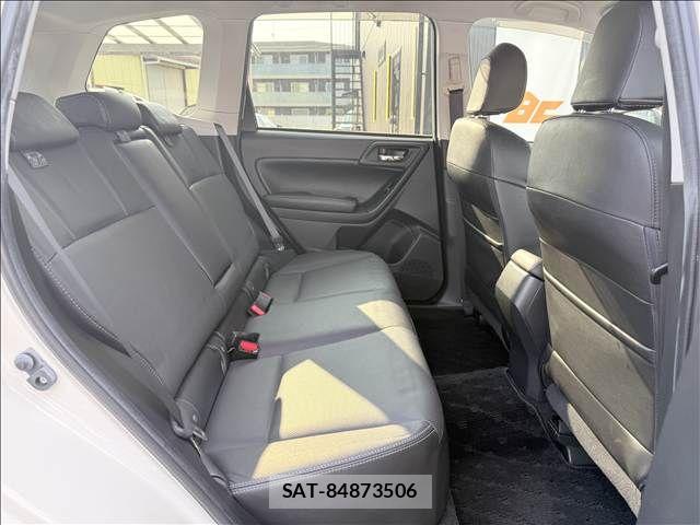 Subaru FORESTER 2015-06 8145827-25