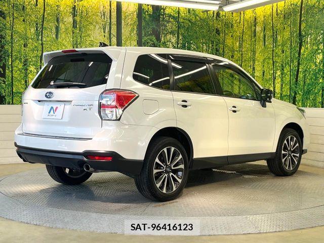 Subaru FORESTER 2017-10 8158473-18