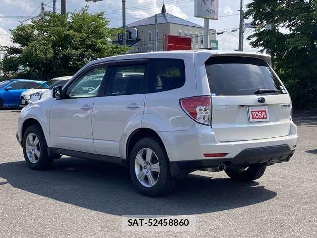 Subaru FORESTER 2011-11 8207574-29